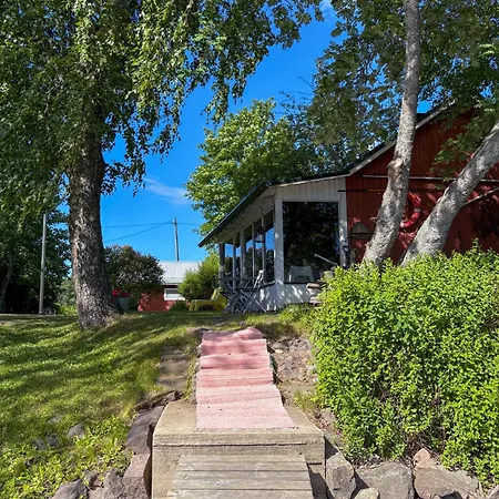 Chalet Joenranta Moekki Pihasaunalla -